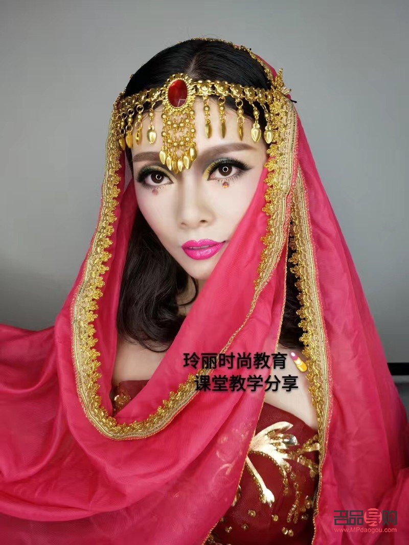 彩妝白云妝怎么畫(白云妝容)