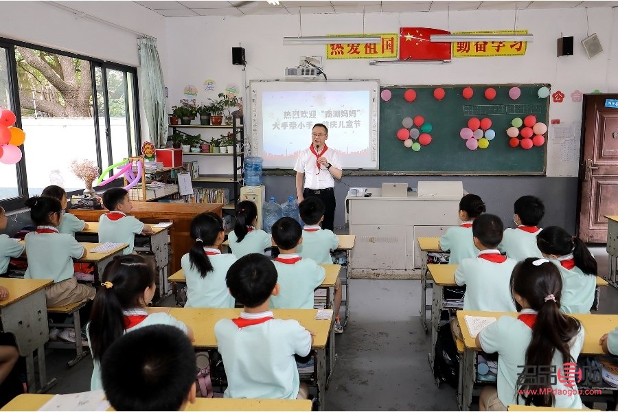 <h3>私人禮物中的溫馨寄語：讓情感更貼近心靈</h3>