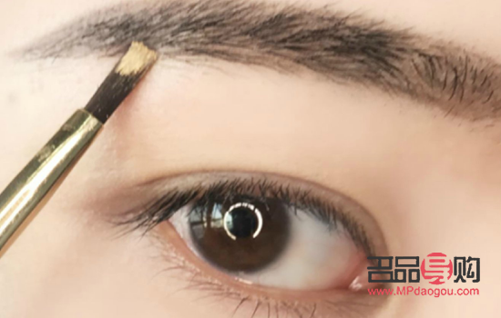 野生眉怎么畫彩妝(野生眉怎么畫彩妝好看)