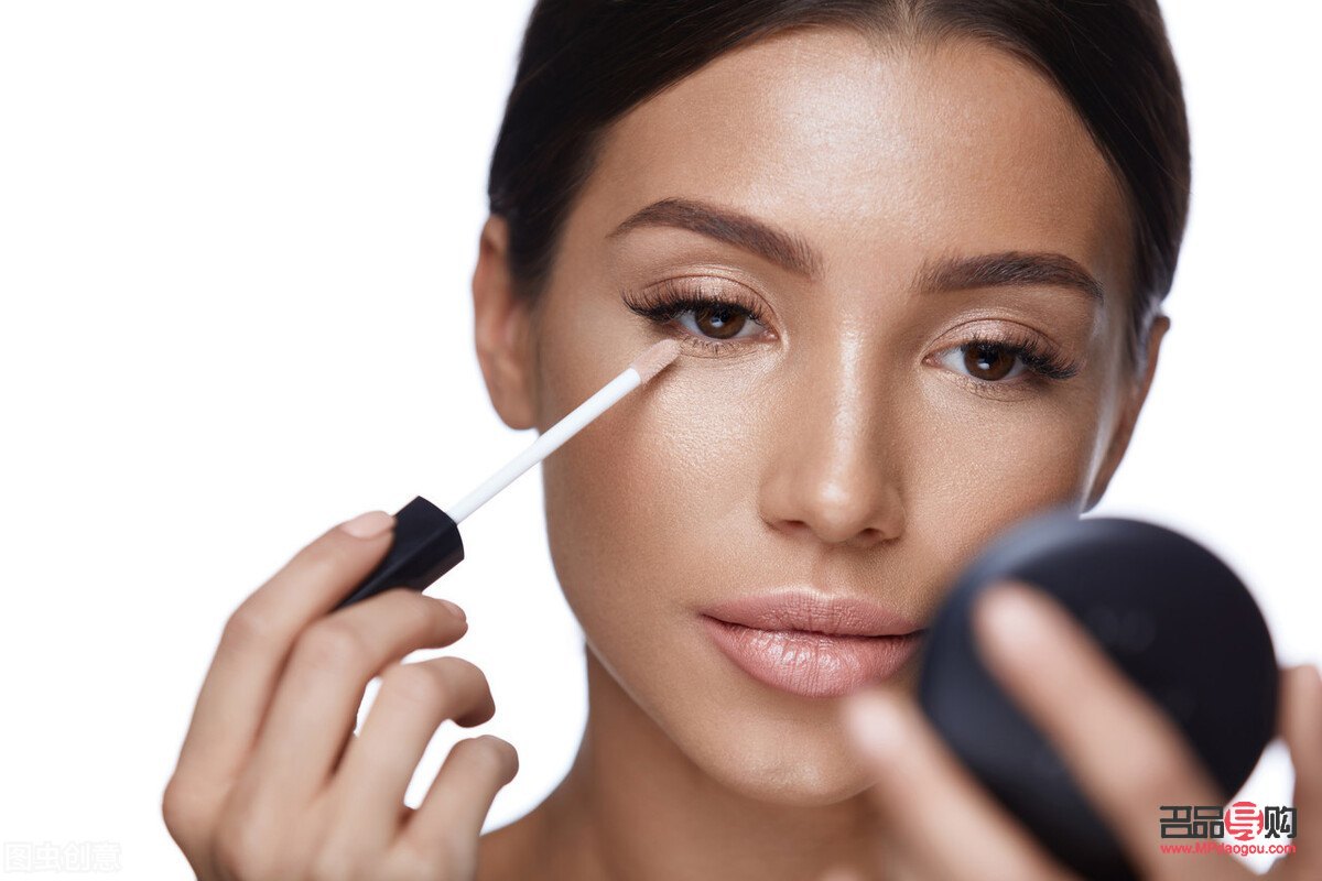 怎么修彩妝(彩妝修復(fù)教程)