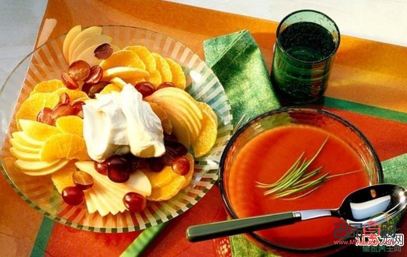 <h3>吃什么會(huì)美容養(yǎng)顏</h3>