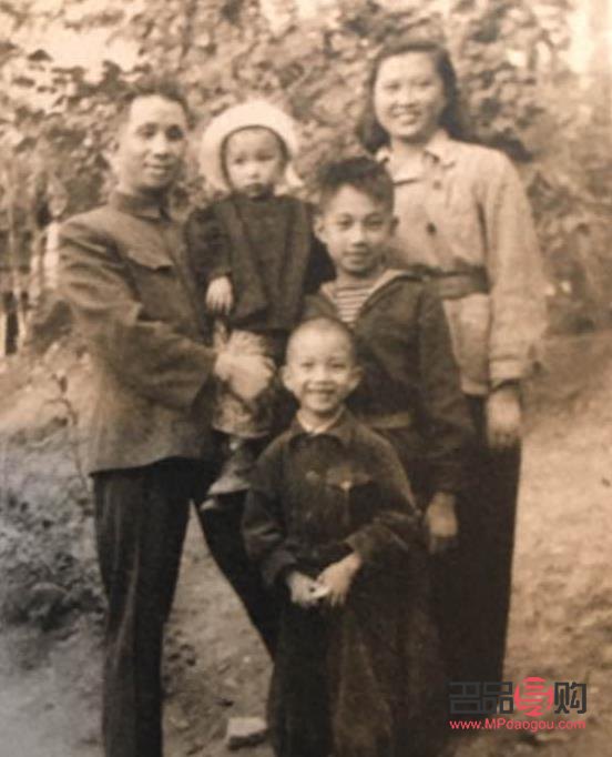 <h3>拜訪客戶帶什么禮物</h3>