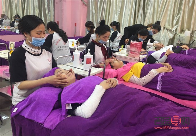 瀏陽哪里有學美容(瀏陽哪里有學美容的地方)