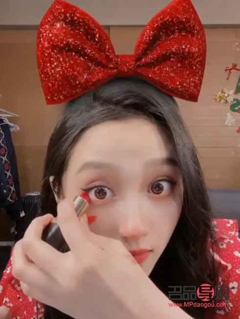 如何畫眼影圖解(如何畫眼影圖解視頻)