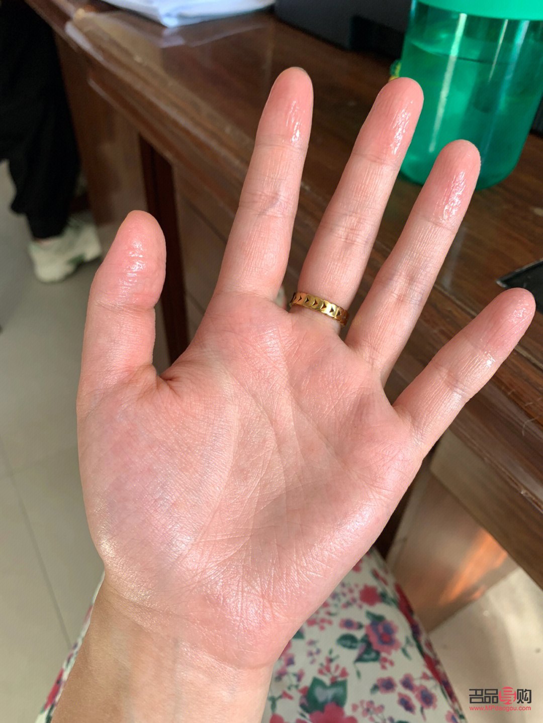 汗手能做美容師嗎(汗手可以做美容師嗎)