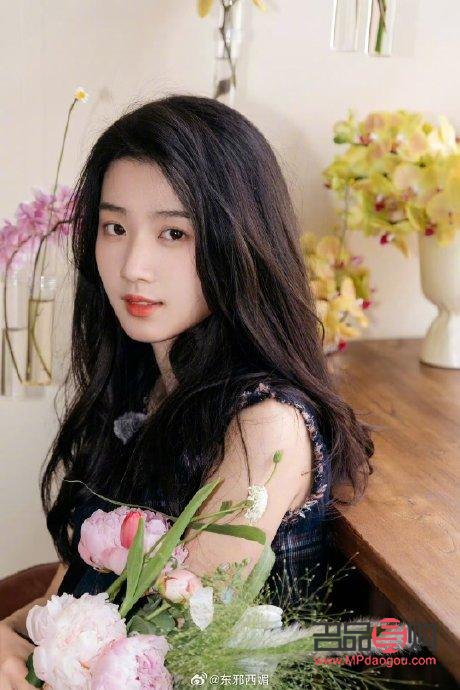 盧昱曉的眼睛是什么眼(盧昱曉的眼睛是什么眼型的)