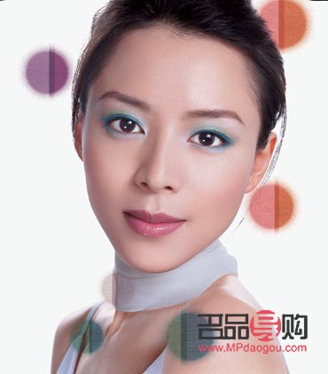 春季如何選擇彩妝(春季如何選擇彩妝顏色)