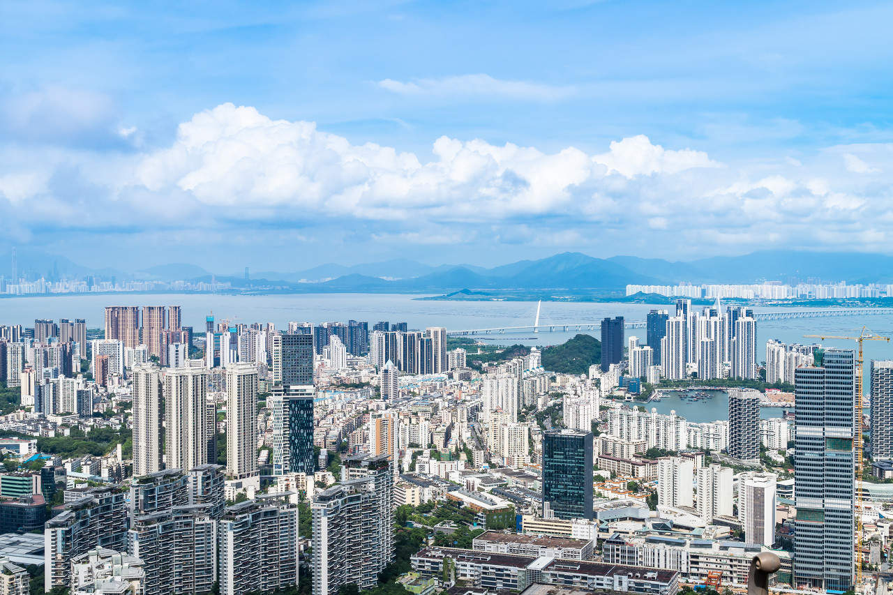 房企搶收富豪們！中海深圳大平層日收21億，萬(wàn)科上海一億一套的頂豪“日光”