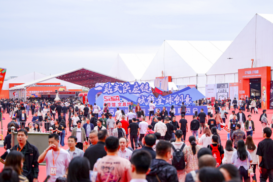 齊心集團(tuán)自有品牌矩陣亮相汕頭國(guó)際文具禮品展，產(chǎn)品創(chuàng)新體驗(yàn)引關(guān)注