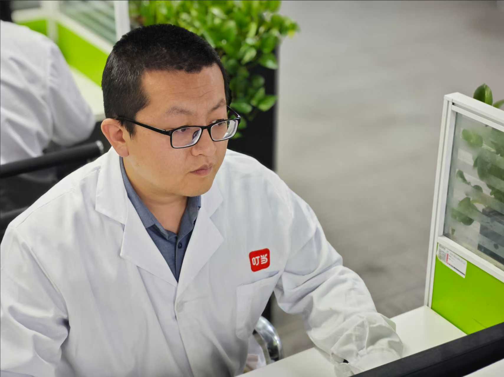 世界骨質(zhì)疏松日：叮當(dāng)健康專業(yè)醫(yī)生提醒注意骨健康管理