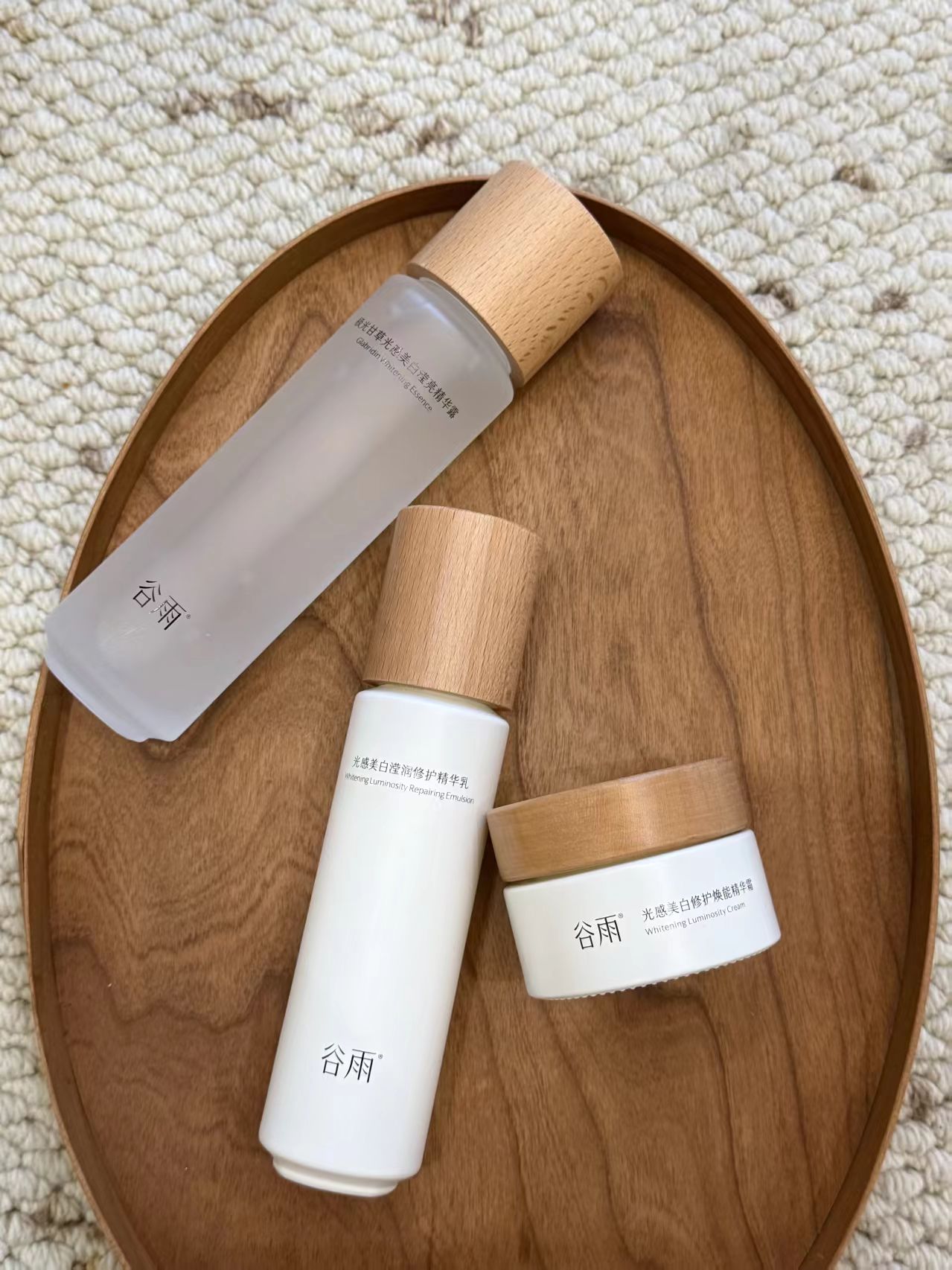 秋冬干皮救星｜2025年度美白抗氧提亮套組TOP3權(quán)威測評