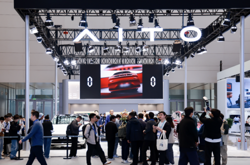 智慧重塑豪華 問(wèn)界全系亮相2025中國(guó)汽車工程學(xué)會(huì)年會(huì)暨展覽會(huì)