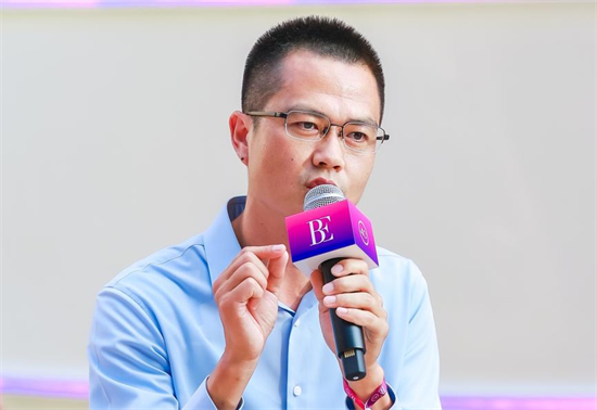 東極定位王博：小米高端化的關(guān)鍵在于對(duì)標(biāo)蘋(píng)果