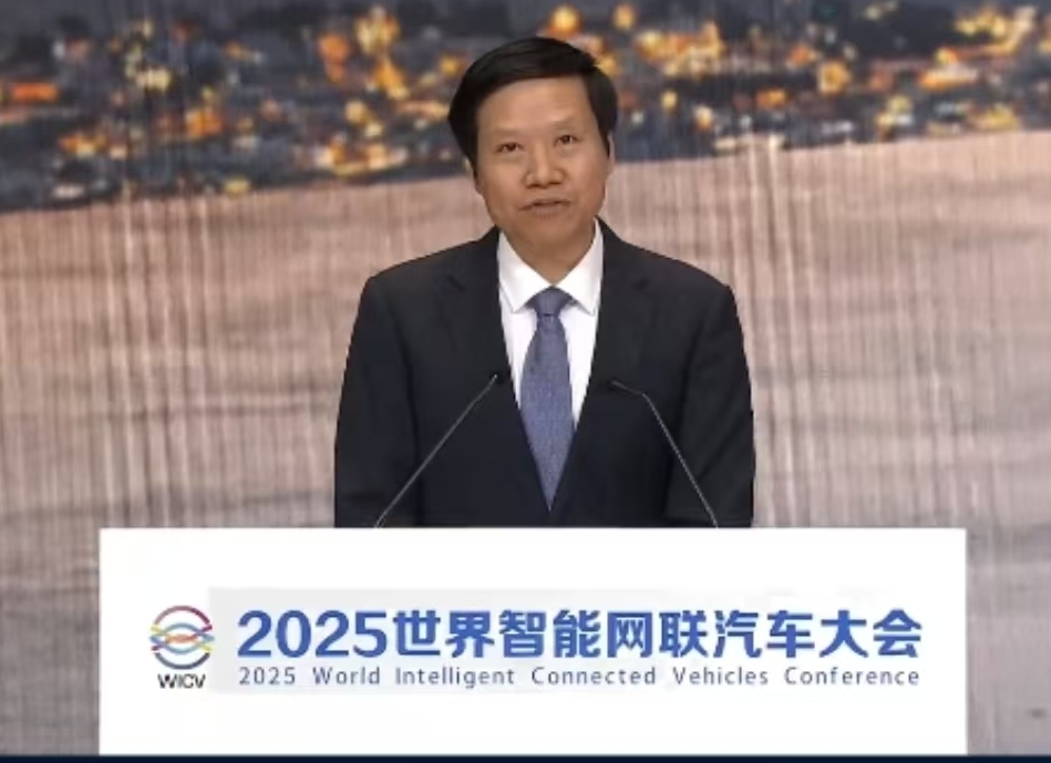 雷軍演講呼呼抵制黑公關(guān) 小米至今仍回避成都SU7事故