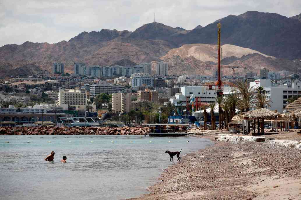 女子被十二人糟蹋