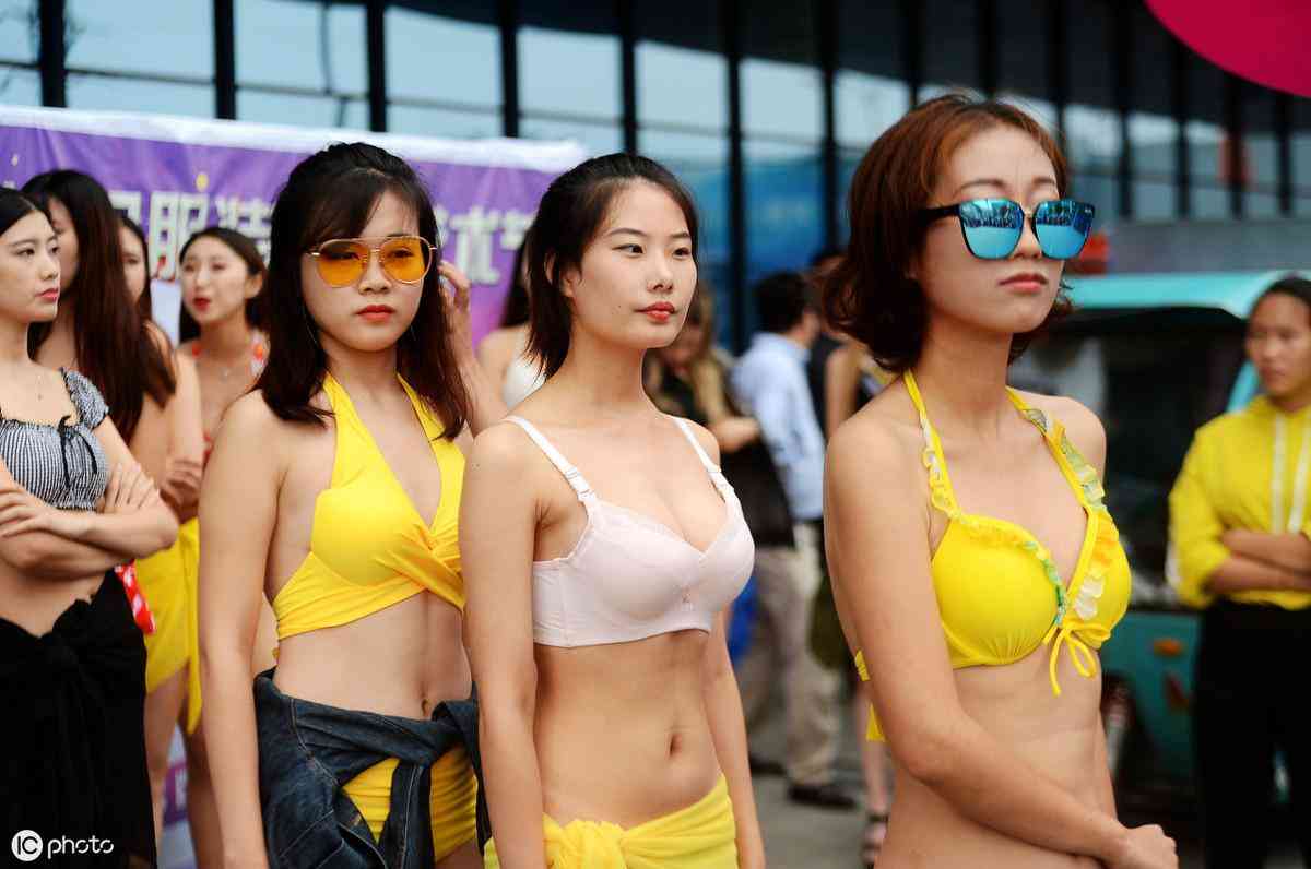 服裝代理商怎么找廠家