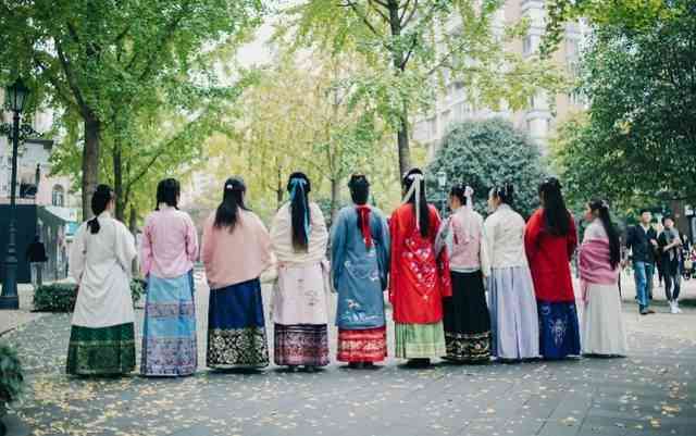 古裝衣服哪里可以定制