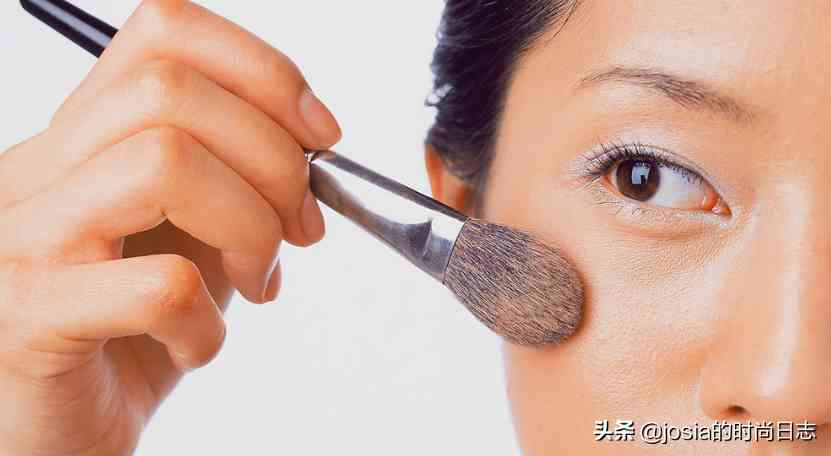 化妝需要哪些化妝品(怎么化妝 初學者 淡妝)