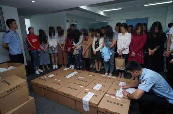 化妝品代理怎么月賺2萬(化妝品能掙多少錢)