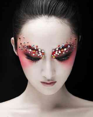 化妝品查真?zhèn)?中國化妝品真品防偽碼聯(lián)盟)