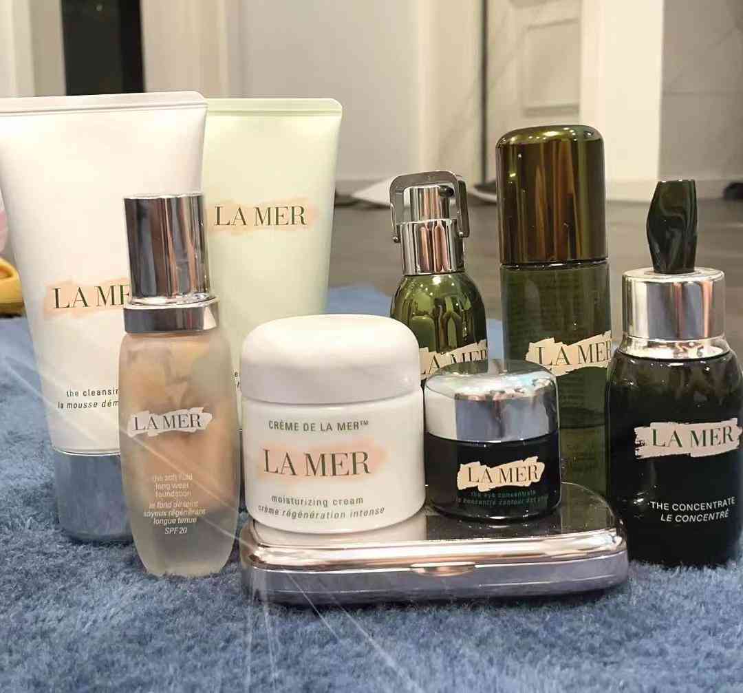 哪種化妝品水是濃濃的(哪種化妝品水是濃濃的香味)