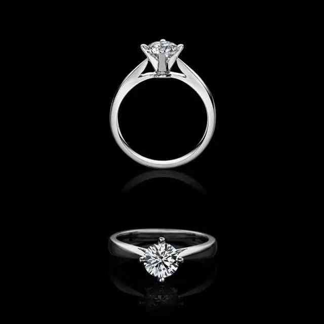 經(jīng)典款鉆石女戒款式