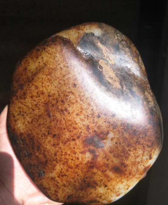 70萬(wàn)一克的羊脂白玉(100萬(wàn)元的羊脂白玉籽料)插圖2