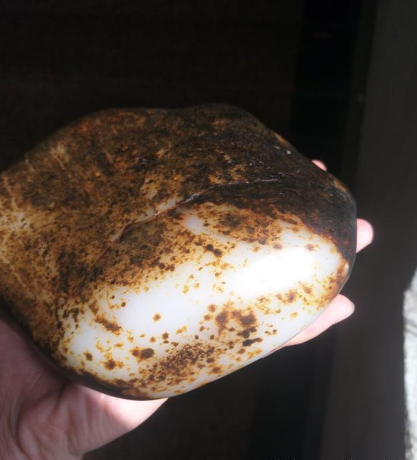 70萬(wàn)一克的羊脂白玉(100萬(wàn)元的羊脂白玉籽料)插圖7