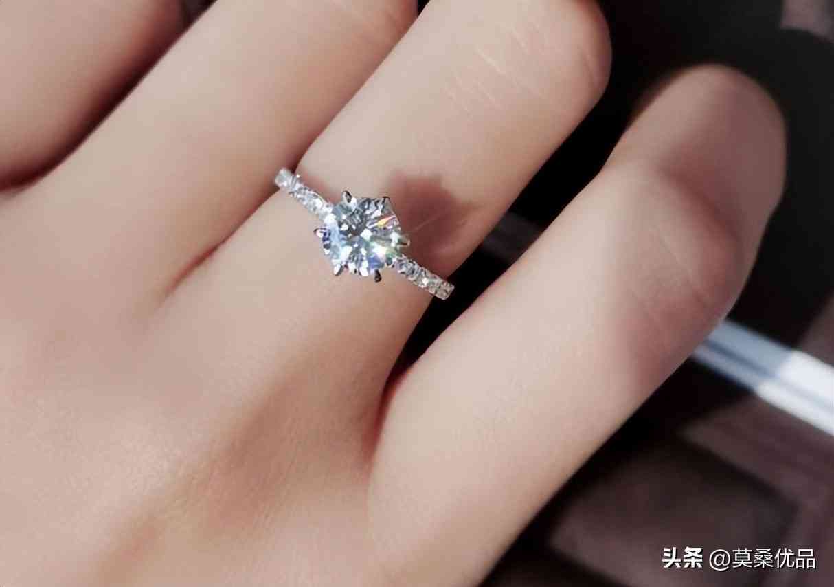 自己在家怎么鑒定莫桑鉆(自己在家怎么檢測(cè)莫桑鉆)