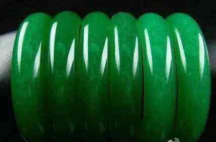 水草瑪瑙手鐲價(jià)格大概多少錢(草花瑪瑙手鐲價(jià)格)