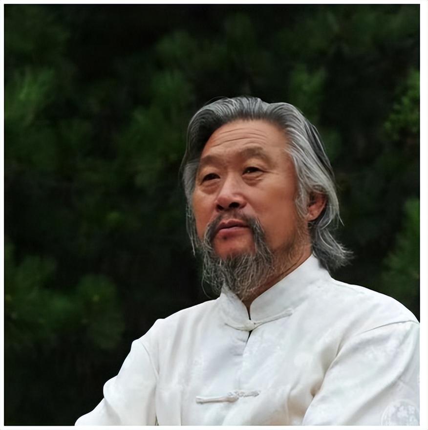 天然水晶石的價(jià)格(水晶石價(jià)格圖片 原石 純天然價(jià)格)