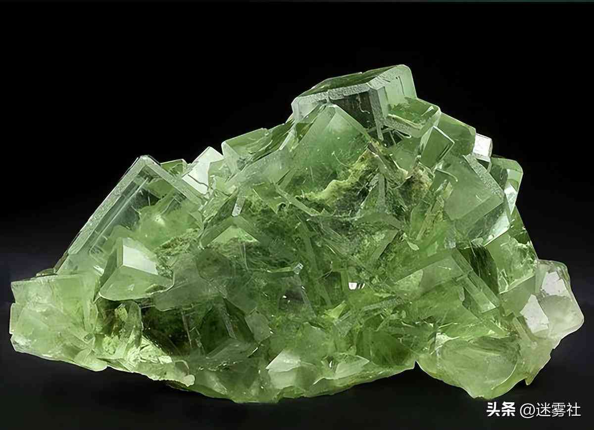 現(xiàn)在天然水晶原石多少錢(qián)一克(水晶石價(jià)格圖片 原石 純天然價(jià)格)