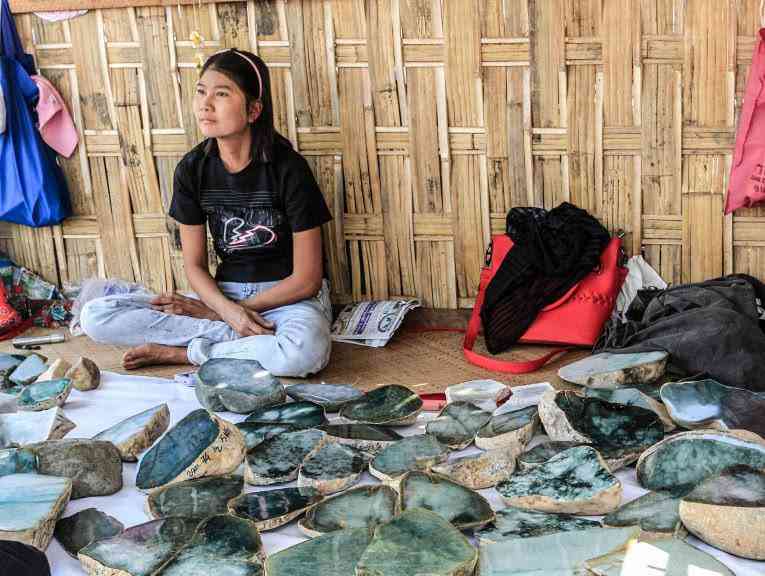 緬甸翡翠怎么那么便宜(緬甸翡翠便宜了么)