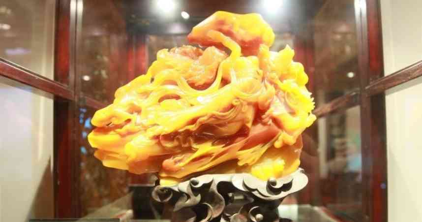 黃龍玉長(zhǎng)期盤玩的危害(黃龍玉是不是越黃越好)