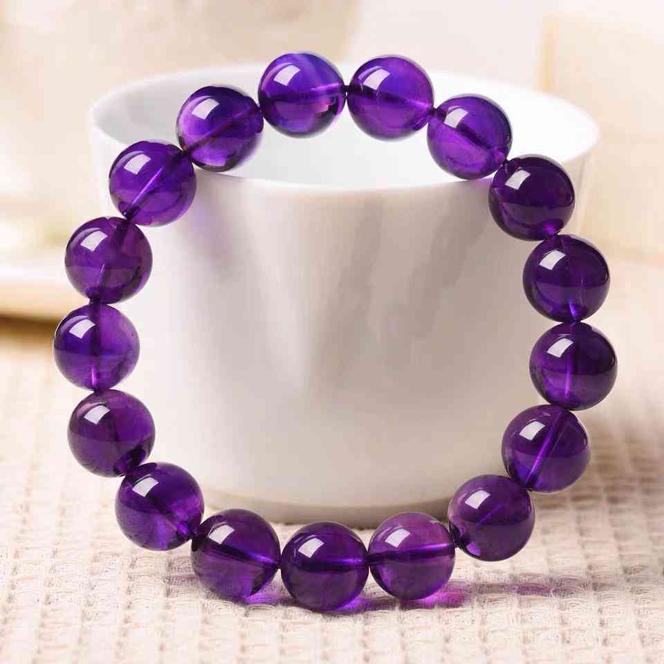 戴紫水晶的功效與作用(女人戴紫水晶的功效與作用)