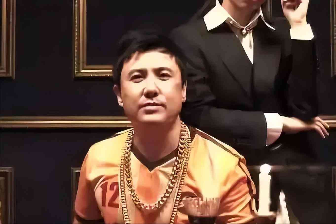 為什么不建議男的戴銀戒指(男生為什么不能戴銀戒指)