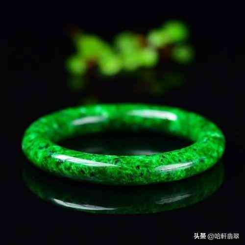 翡翠綠色等級對照表(翡翠綠色的等級)