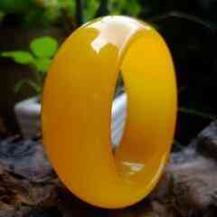 天然琥珀價(jià)格(天然琥珀價(jià)格多少錢一克褐紅色)