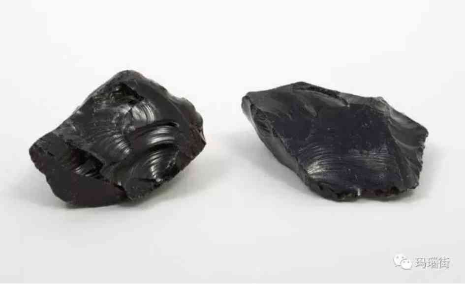 黑瑪瑙和黑曜石哪個好(黑曜石和瑪瑙石哪個好)