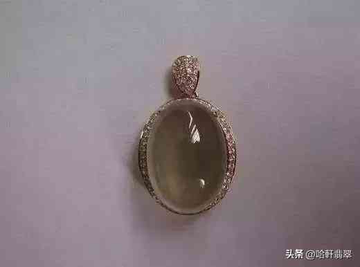 天然祖母綠寶石價(jià)格(祖母綠石頭價(jià)格)