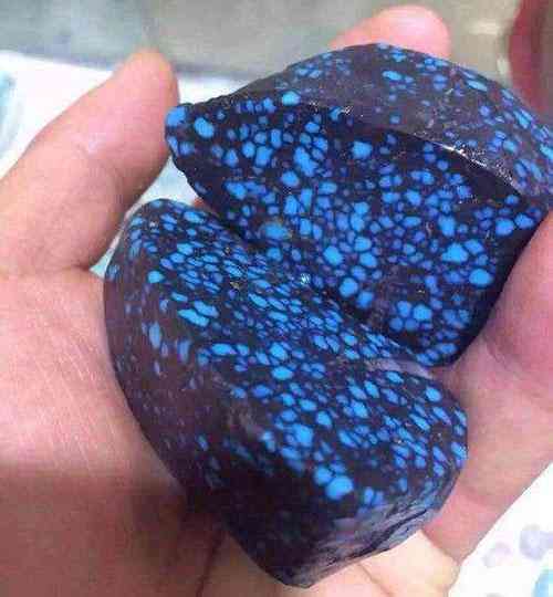 如何鑒別綠松石(如何鑒別綠松石手串真假)