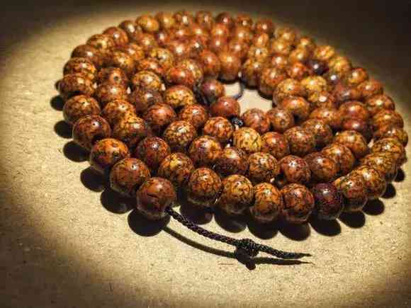 手串一般多少顆珠子比較好(手持手串一般多少顆珠子比較好)