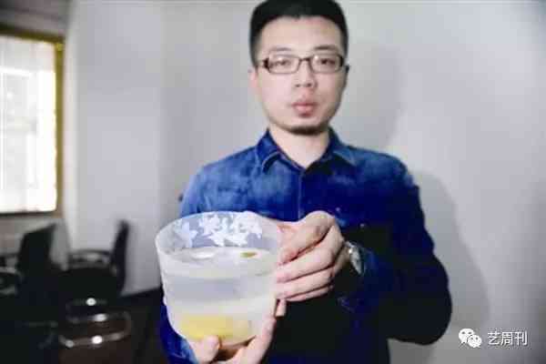 蜜蠟用手機燈光鑒別(蜜蠟用手機燈光鑒別怎么看)