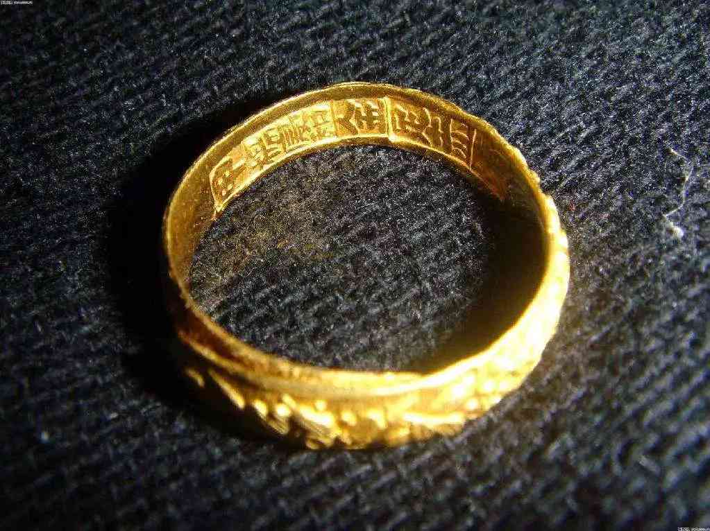 18k金變黑是假的嗎(18k黃金變黑)