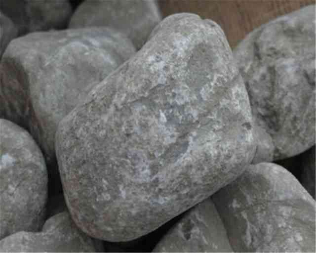 我有翡翠原石怎么出手(翡翠原石買回來怎么玩)