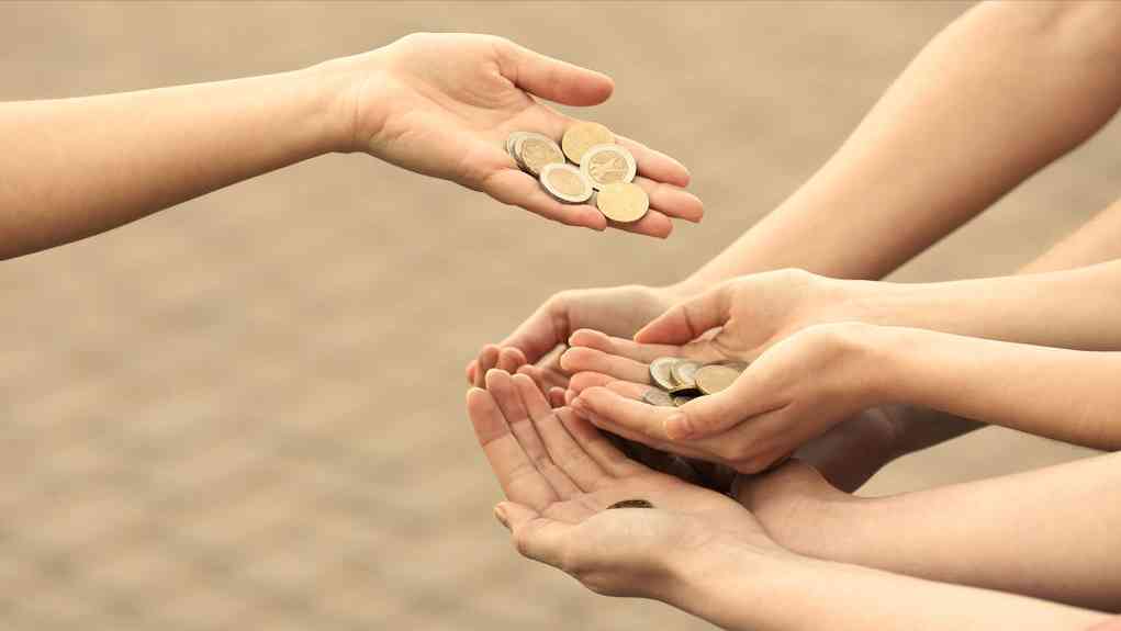 男女之間不能送三樣?xùn)|西(男人不能送女人三樣?xùn)|西)