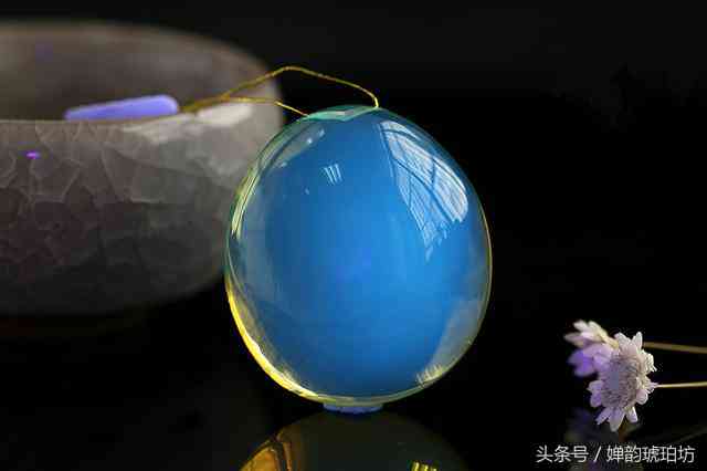 琥珀蜜蠟對(duì)人體的功效(蜜蠟對(duì)人體有何功效)