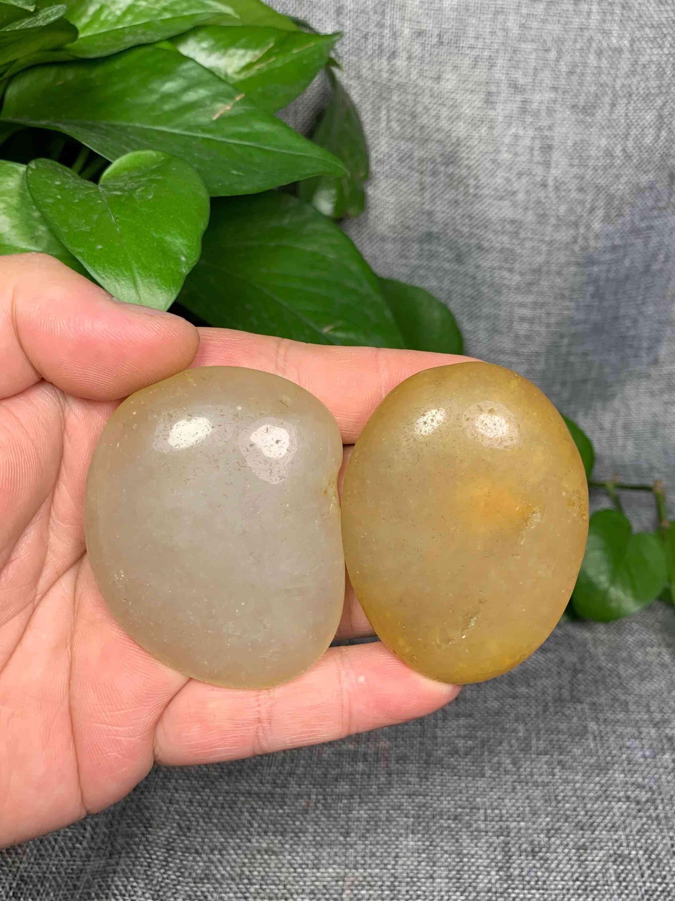 黑碧璽原石多少錢一克(黑碧璽原石價格)