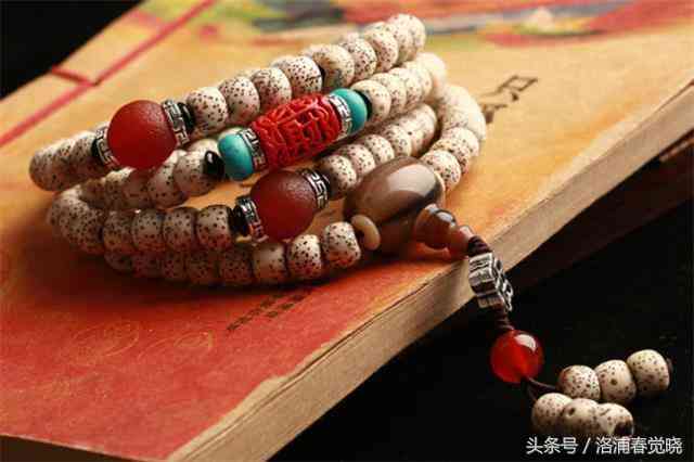 佛珠戴左手還是右手(佛珠是戴左手還是右手有說(shuō)法嗎)