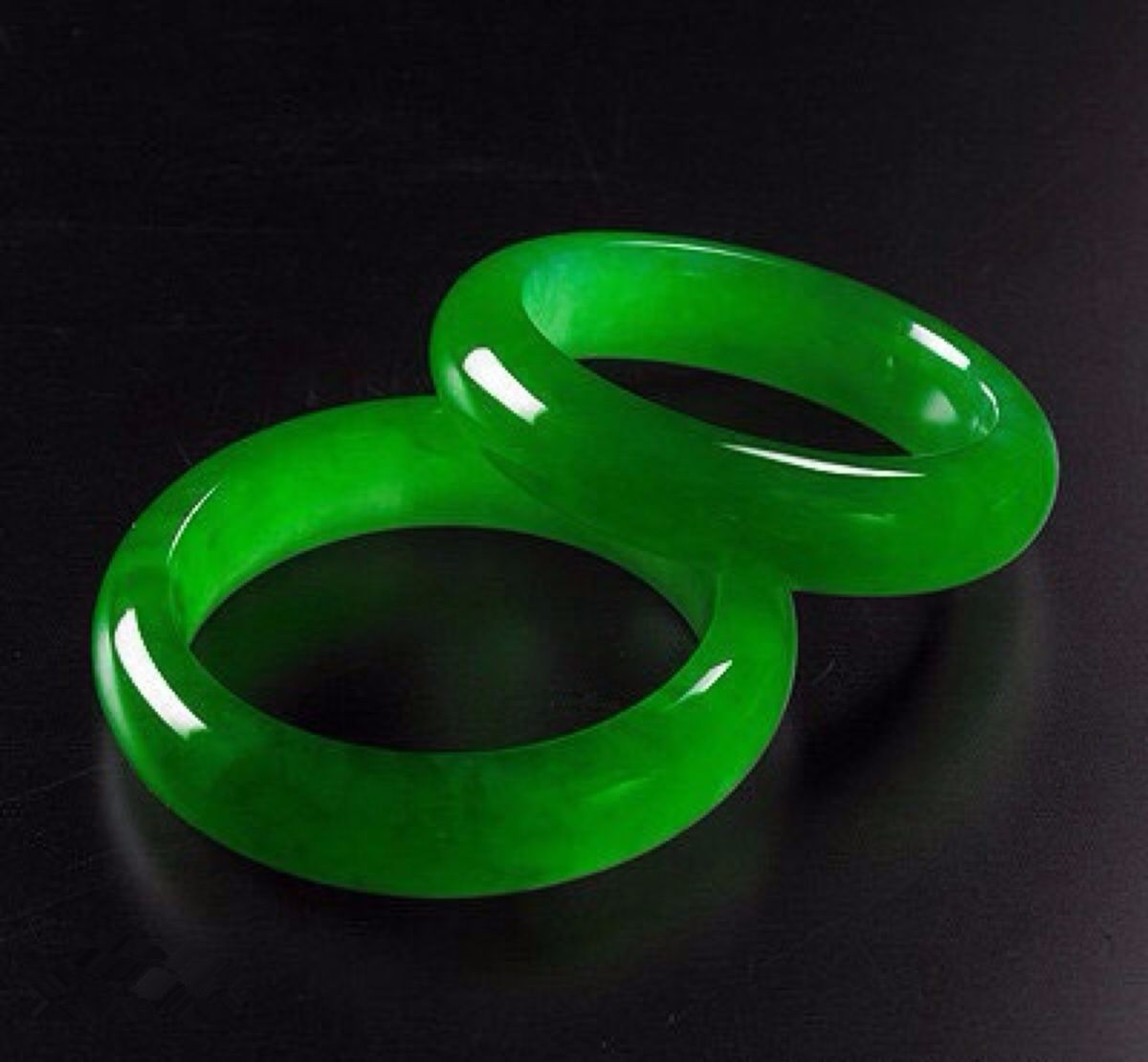 關(guān)于翡翠手鐲知識(關(guān)于翡翠手鐲知識講解)